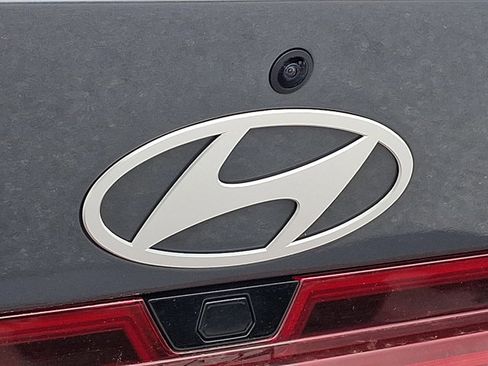Certified 2024 Hyundai Elantra SEL w/ Convenience Package FWD image 30