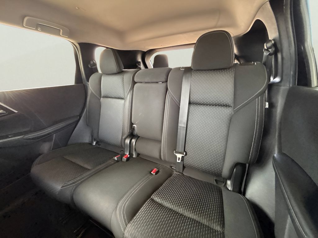 Used 2022 Mitsubishi Outlander ES AWD/4WD image 15