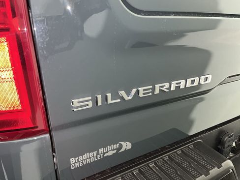 Used 2025 Chevrolet Silverado 1500 LT Trail Boss w/ Protection Package AWD/4WD image 11
