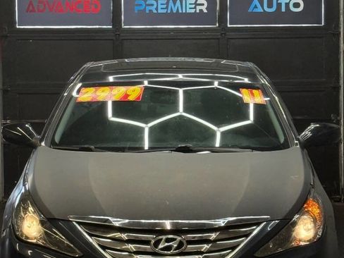 Used 2011 Hyundai Sonata SE w/ Navigation & Sunroof Pkg 4 image 5