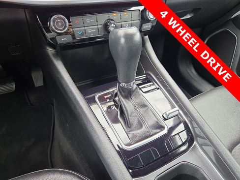 Used 2023 Jeep Compass Latitude AWD/4WD image 25