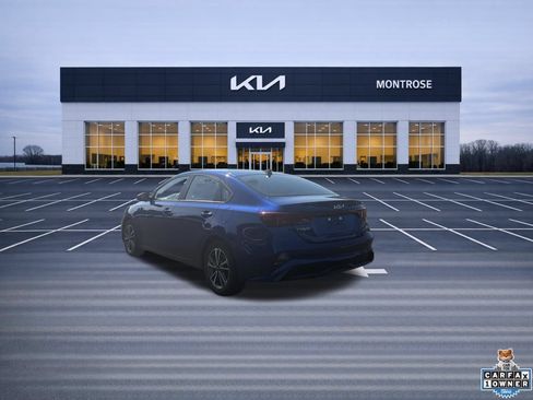 Certified 2022 Kia Forte LXS w/ LXS Technology Package FWD image 8