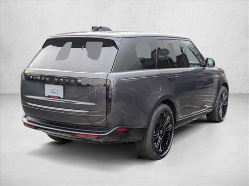 New 2025 Land Rover Range Rover SE image 2