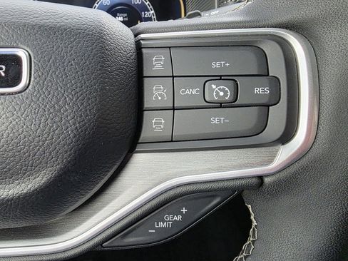 New 2025 Jeep Wagoneer Series III w/ Premium Group I image 23