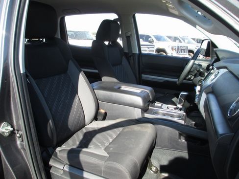 Used 2020 Toyota Tundra SR5 w/ SR5 Upgrade Package image 17