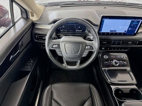 Certified 2023 Lincoln Nautilus AWD w/ Premium Package image 27