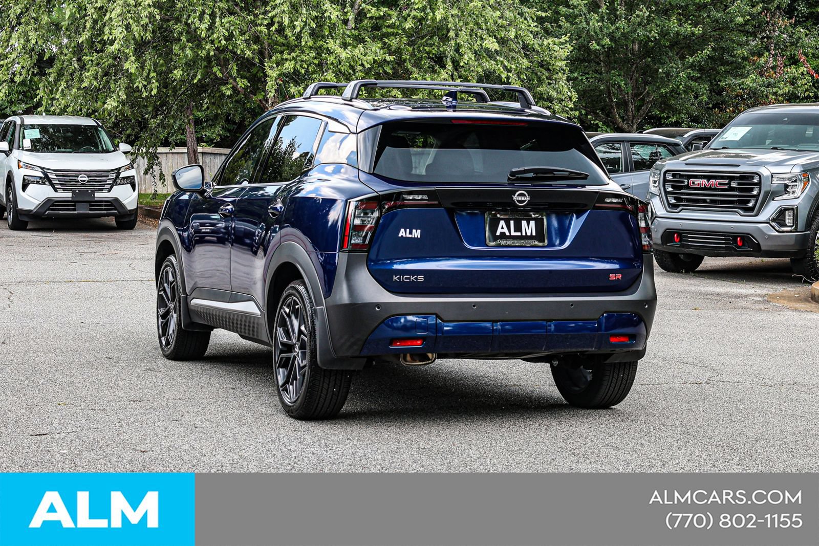 Used 2025 Nissan Kicks SR w/ SR Premium Package FWD image 8