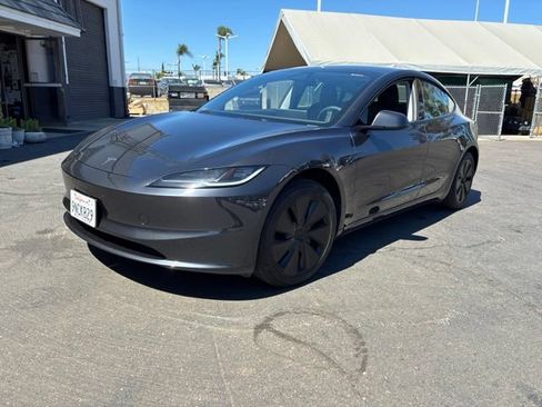 Used 2024 Tesla Model 3 Standard Range RWD image 1