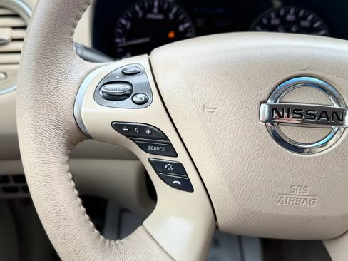 Used 2013 Nissan Pathfinder SV AWD/4WD image 13