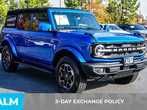 Used 2024 Ford Bronco Outer Banks image 3