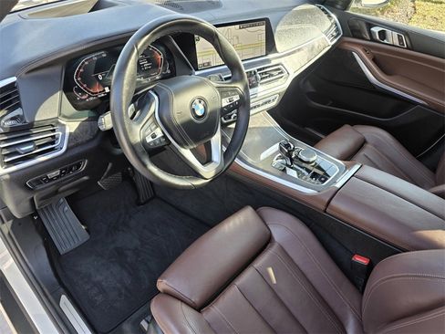 Certified 2022 BMW X5 xDrive40i w/ Premium Package image 9