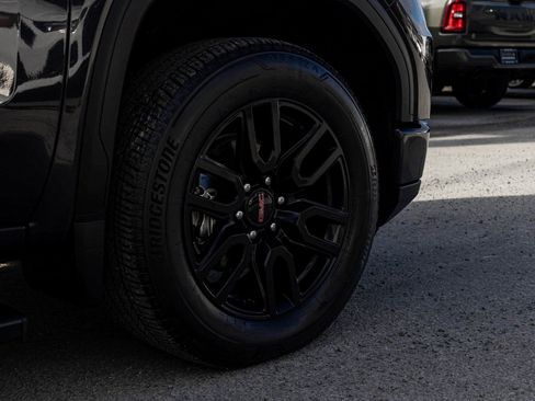 Used 2022 GMC Sierra 1500 Elevation image 10