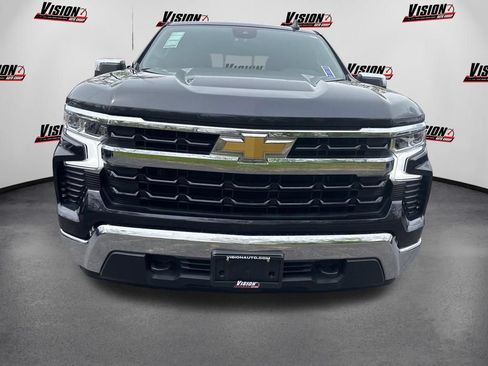 Used 2024 Chevrolet Silverado 1500 LT w/ Z71 Off-Road Package AWD/4WD image 2