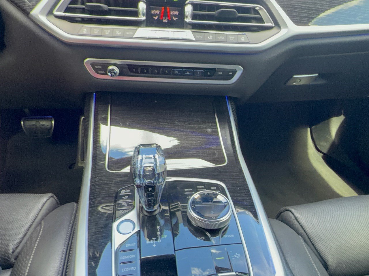 Used 2019 BMW X7 xDrive50i w/ M Sport Package AWD/4WD image 22
