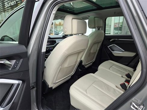 Used 2022 Audi Q3 2.0T Premium image 16