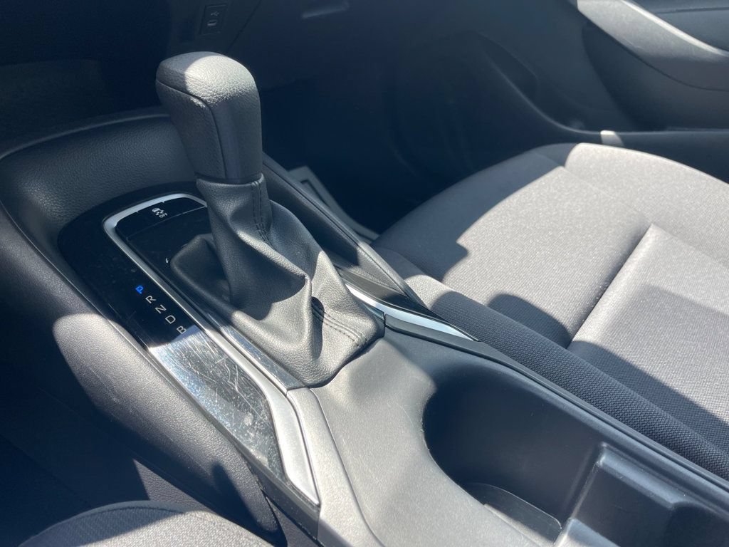 Used 2025 Toyota Corolla LE FWD image 18