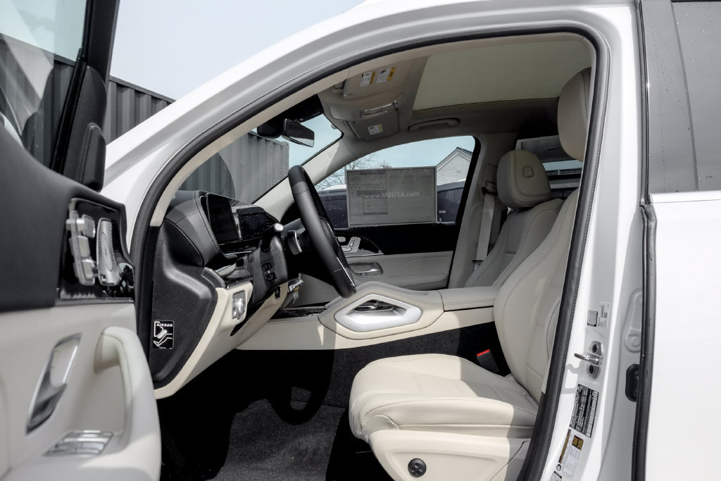 Used 2026 Mercedes-Benz GLS 450 4MATIC image 11