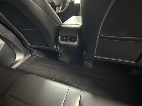 Used 2022 Tesla Model Y Performance image 31
