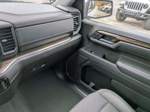 Used 2025 Chevrolet Silverado 1500 LT image 18