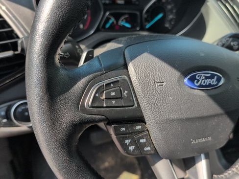 Used 2017 Ford Escape Titanium w/ Equipment Group 301A AWD/4WD image 19
