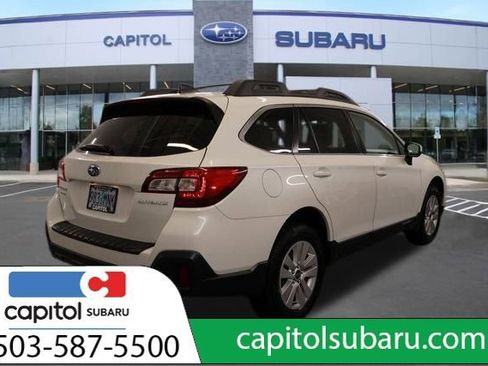 Used 2019 Subaru Outback 2.5i Premium image 3
