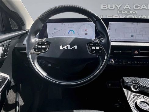 Used 2023 Kia EV6 Wind RWD image 5