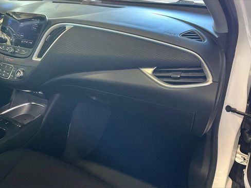 Used 2024 Chevrolet Malibu LT image 24