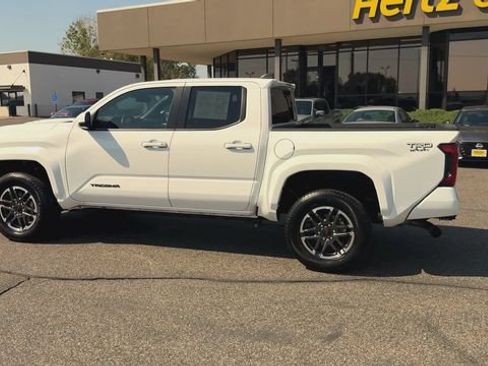 Used 2025 Toyota Tacoma TRD Sport AWD/4WD image 6