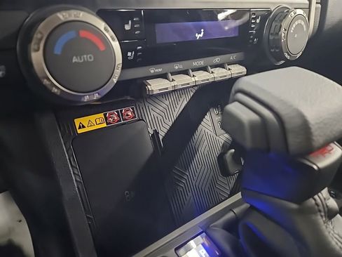 New 2025 Toyota 4Runner TRD Off-Road Premium image 27