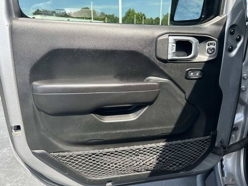 Used 2019 Jeep Wrangler Unlimited Sport S AWD/4WD image 18