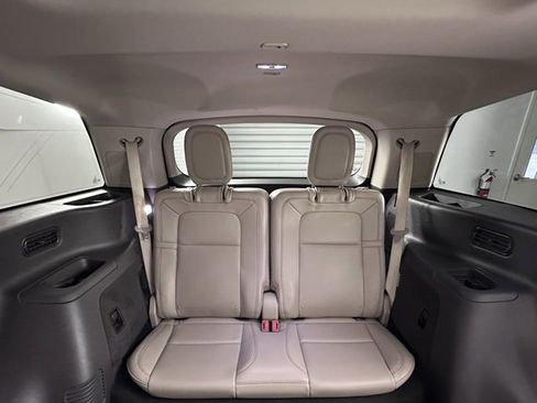 Used 2021 Lincoln Aviator Reserve w/ Equipment Group 201A image 27