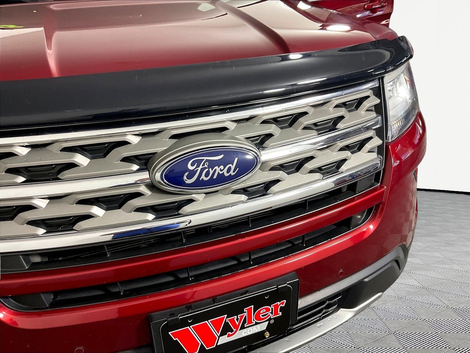 Used 2018 Ford Explorer XLT w/ Equipment Group 202A AWD/4WD image 33