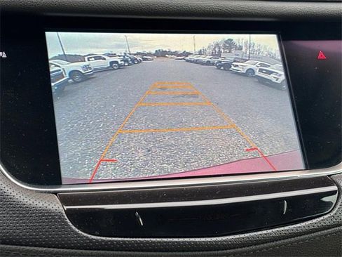 Used 2017 Cadillac XT5 Luxury w/ Driver Awareness Package image 5