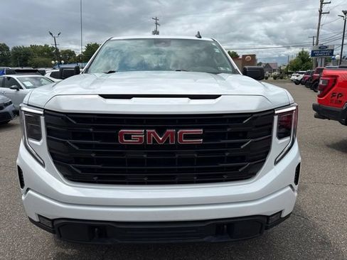 Used 2025 GMC Sierra 1500 Elevation AWD/4WD image 3