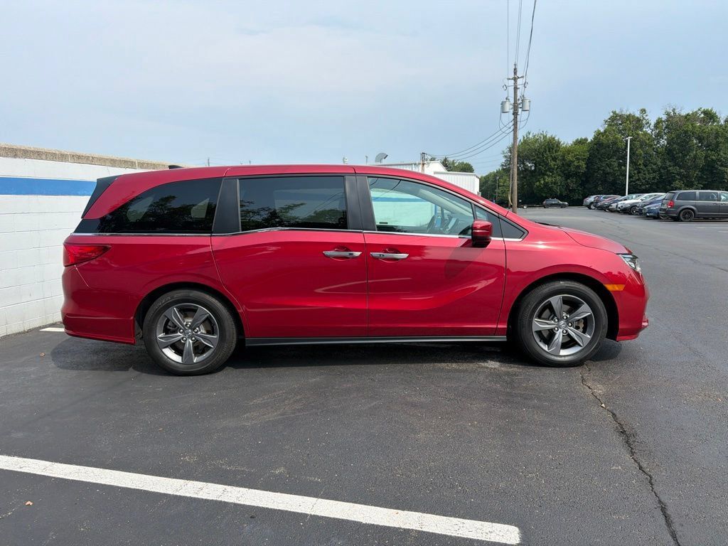 Certified 2024 Honda Odyssey EX image 6