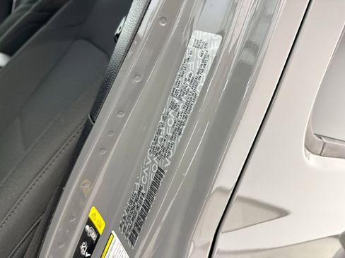 Used 2023 Jeep Wrangler Unlimited Sport image 19