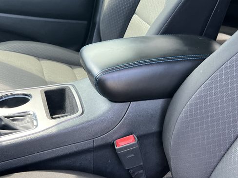 Used 2019 Jeep Grand Cherokee Laredo RWD image 23