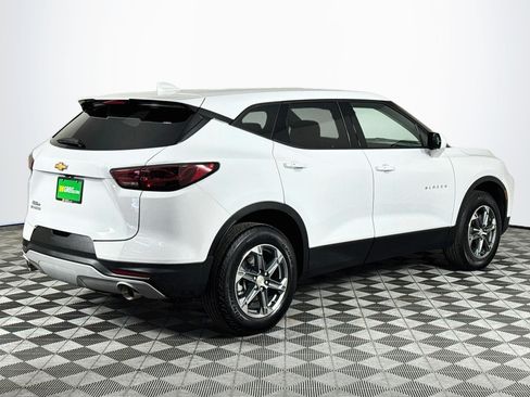 Used 2026 Chevrolet Blazer LT FWD image 8