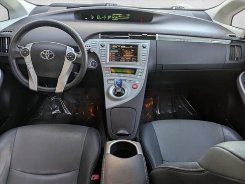Used 2015 Toyota Prius Prime Advanced image 16