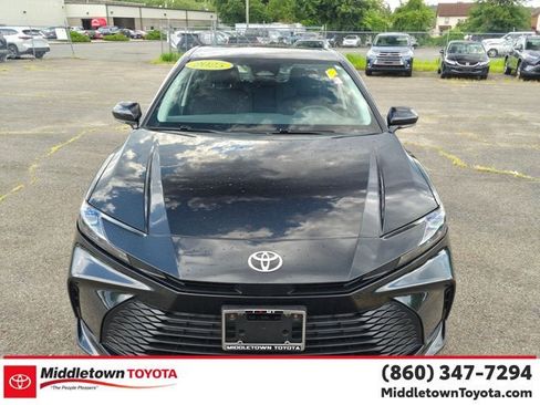 Used 2025 Toyota Camry LE FWD image 8