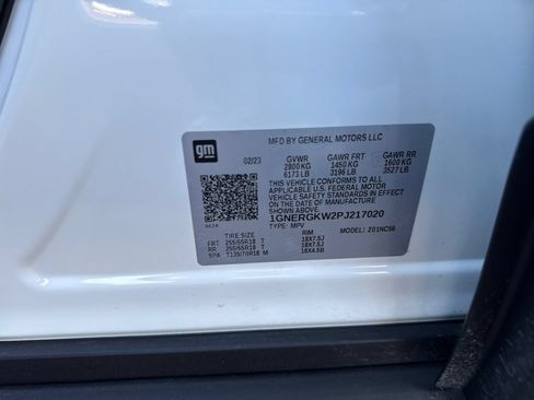 Used 2023 Chevrolet Traverse LT FWD image 30