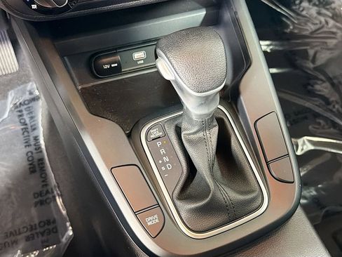 Used 2023 Kia Soul LX w/ LX Technology Package FWD image 18