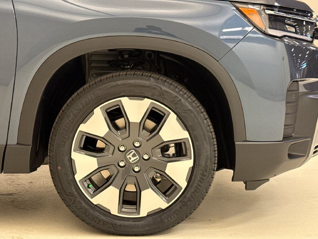 New 2026 Honda Pilot Touring image 6