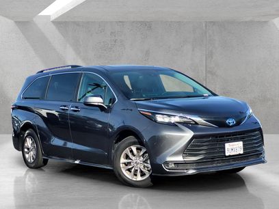 Used 2025 Toyota Sienna XLE