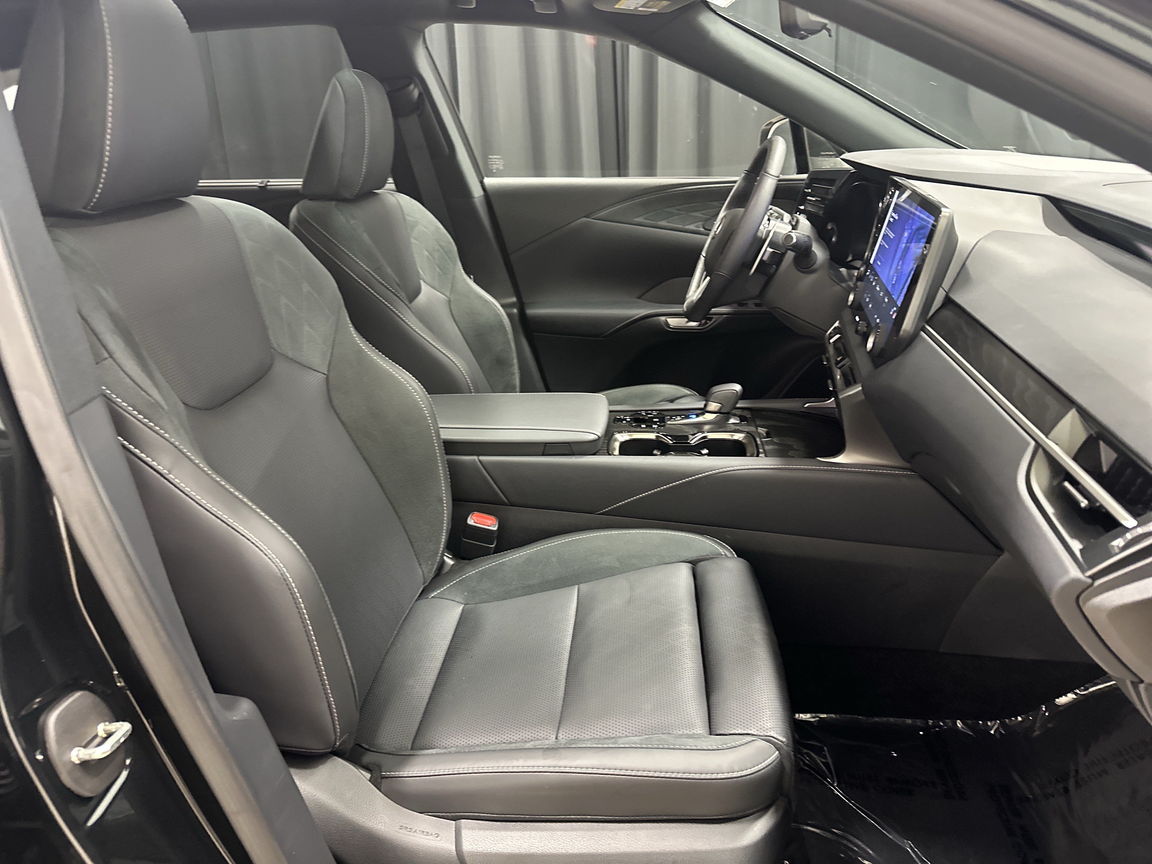 Certified 2026 Lexus RX 450h AWD w/ Convenience Package image 33