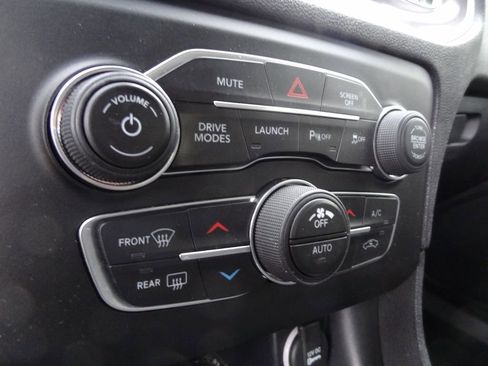 Used 2020 Dodge Charger Scat Pack w/ Navigation & Travel Group RWD image 11