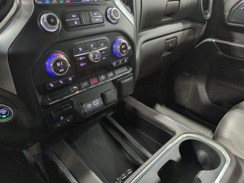 Used 2021 GMC Sierra 2500 SLT w/ SLT Premium Package AWD/4WD image 16