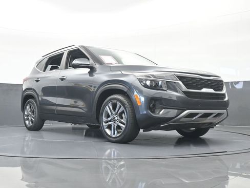 Used 2023 Kia Seltos S w/ Navigation Package image 62