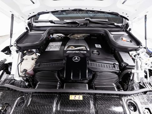 Used 2025 Mercedes-Benz GLS 63 AMG 4MATIC image 39