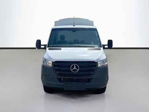 Used 2024 Mercedes-Benz Sprinter 3500 image 9